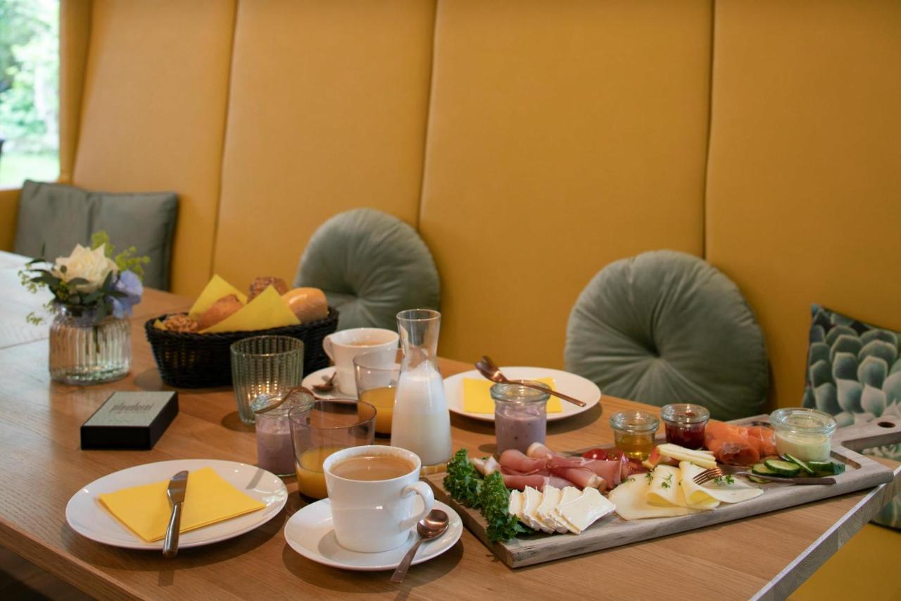 Plauderei Cafe Und Hotel Bad Zwischenahn Luaran gambar